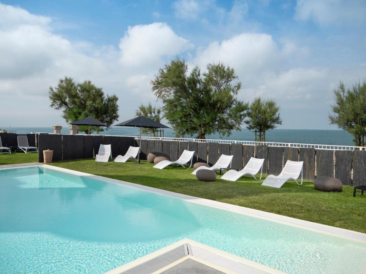 Hotel Chateau Des Tourelles - Relais Thalasso & Spa Pornichet Zewnętrze zdjęcie